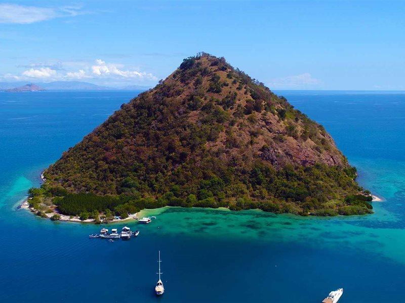 Ayana Komodo Waecicu Beach Лабуан-Бахо Экстерьер фото